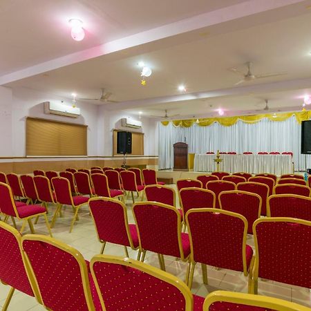 Sree Gokulam Residency Hotel Thrissur Bagian luar foto
