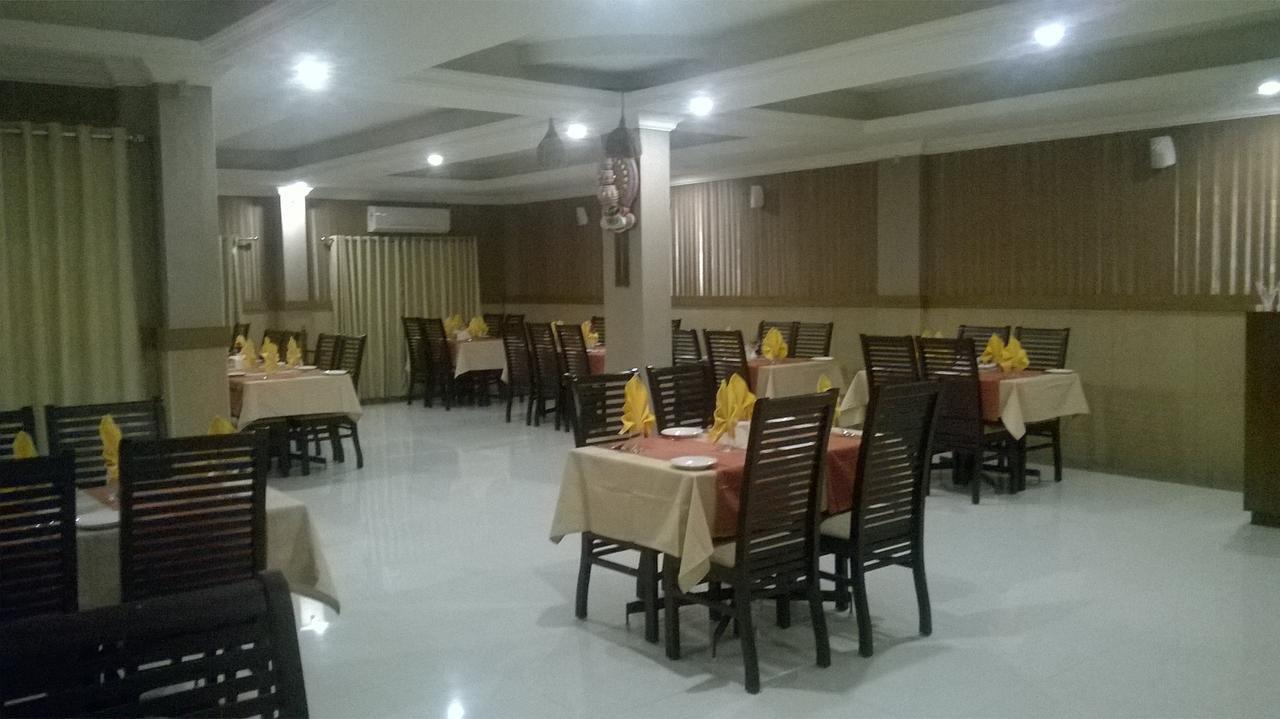 Sree Gokulam Residency Hotel Thrissur Bagian luar foto