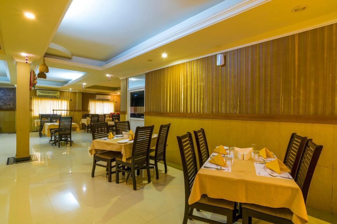 Sree Gokulam Residency Hotel Thrissur Bagian luar foto