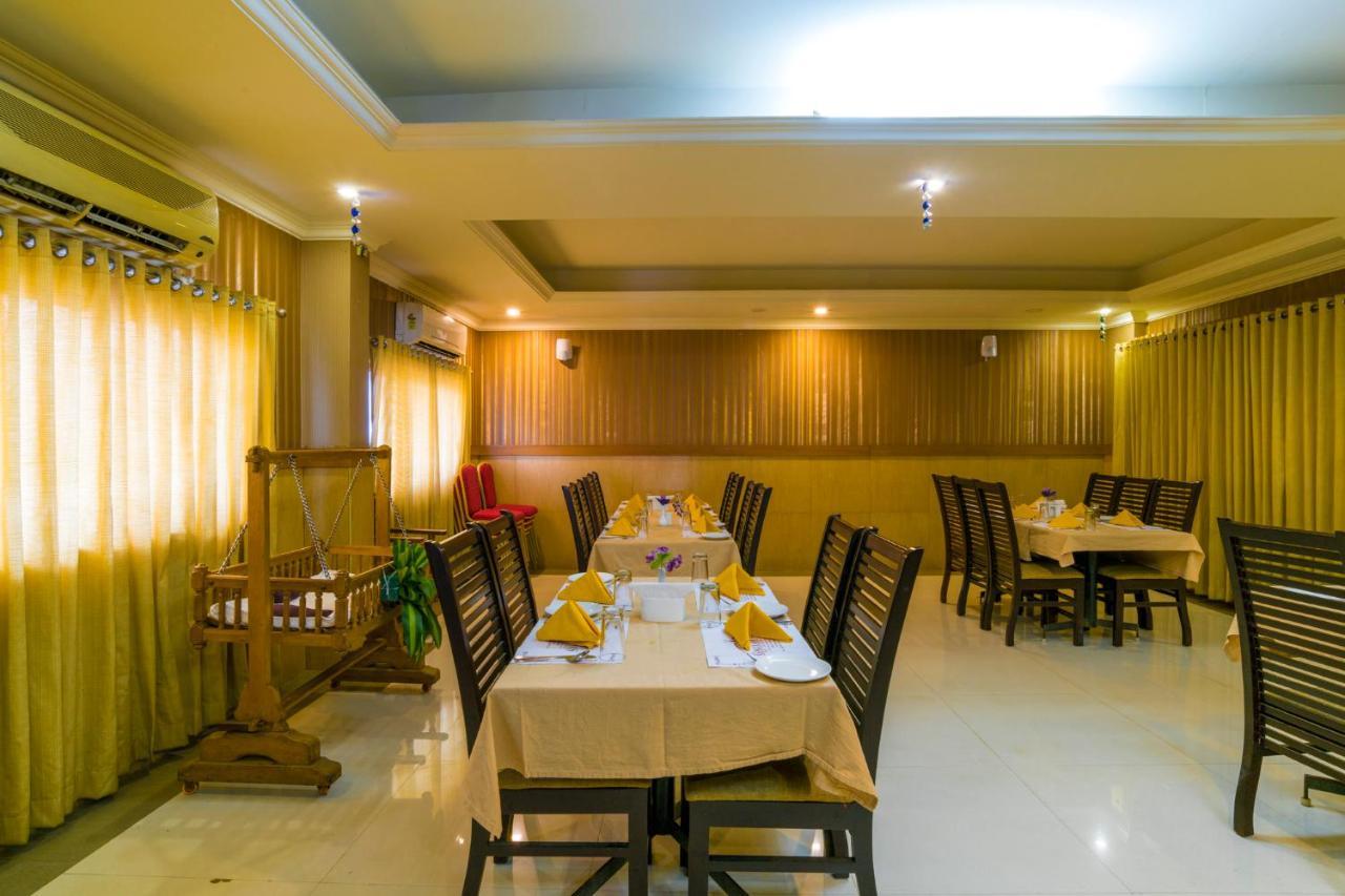 Sree Gokulam Residency Hotel Thrissur Bagian luar foto