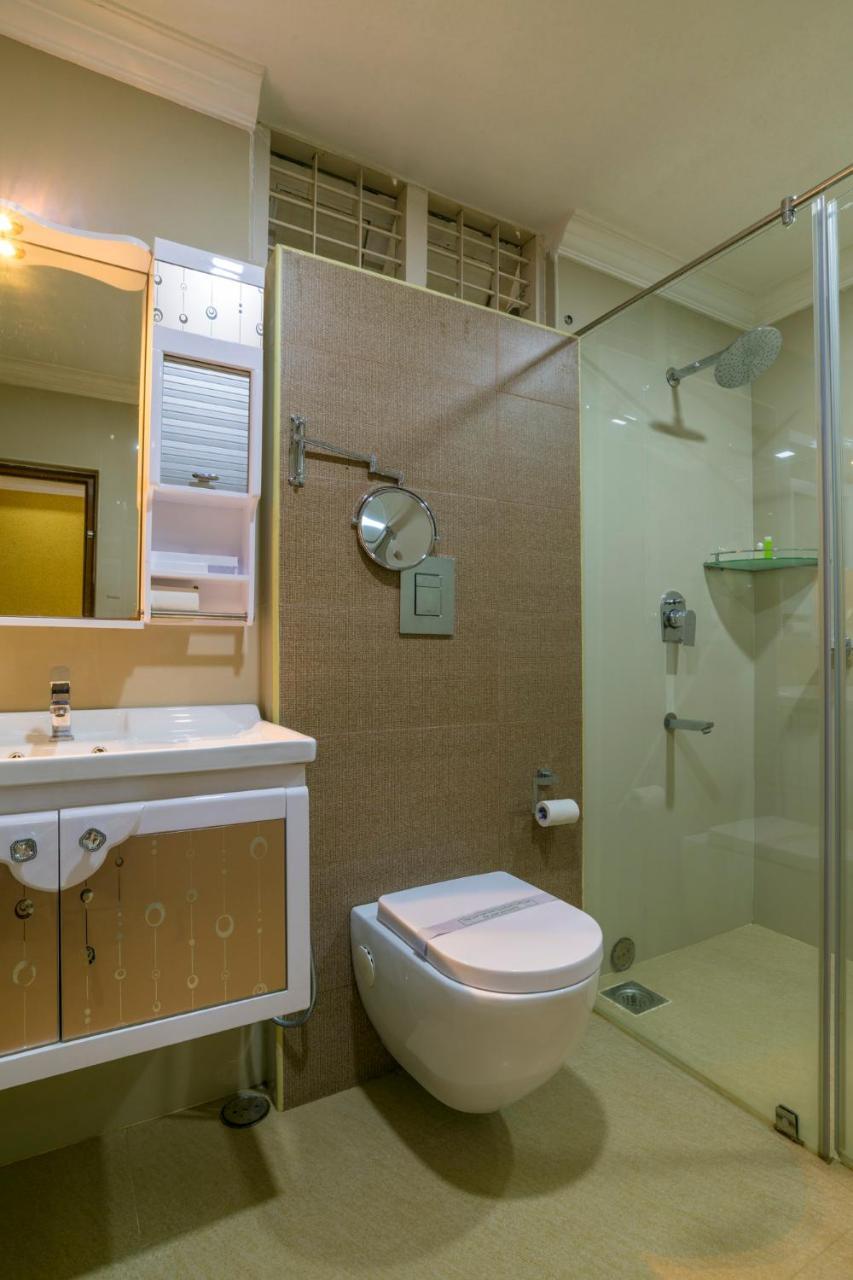 Sree Gokulam Residency Hotel Thrissur Bagian luar foto