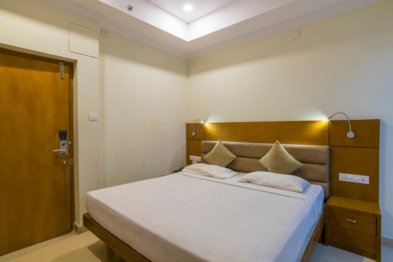 Sree Gokulam Residency Hotel Thrissur Bagian luar foto